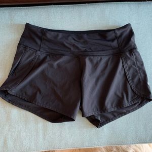 NWOT Lululemon Run Times Short - Black Size 4